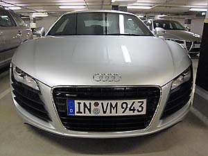 R8_02.jpg