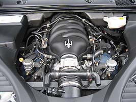 maserati_engine02.JPG